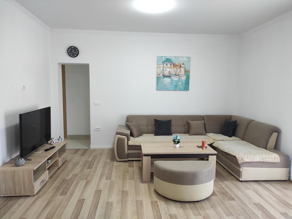 One Bedroom Apartment Gogo With Private Parking Neum Eksteriør billede
