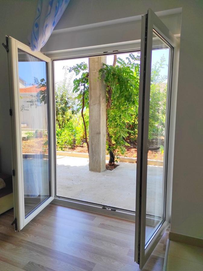 One Bedroom Apartment Gogo With Private Parking Neum Eksteriør billede